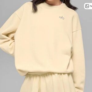Alo Yoga Butter Yellow Sweatshirt